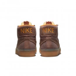 Incaltaminte Nike SB Zoom Blazer Mid Prm Plus Plum Eclipse/Kumquat/Gum Yellow/Plum Eclipse
