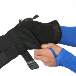 Manusi Level Fly Mitt Black