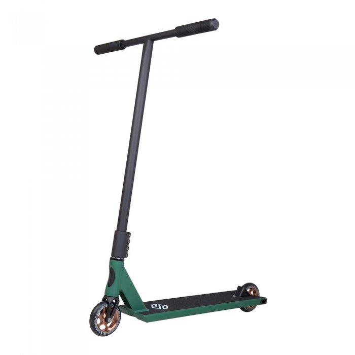 Trotineta Striker Gravis Army Green L